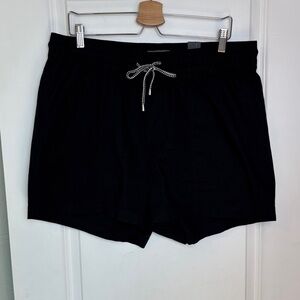 Torrid Black Pull-on High-rise Yacht Short Elastic Waist 1R NWT